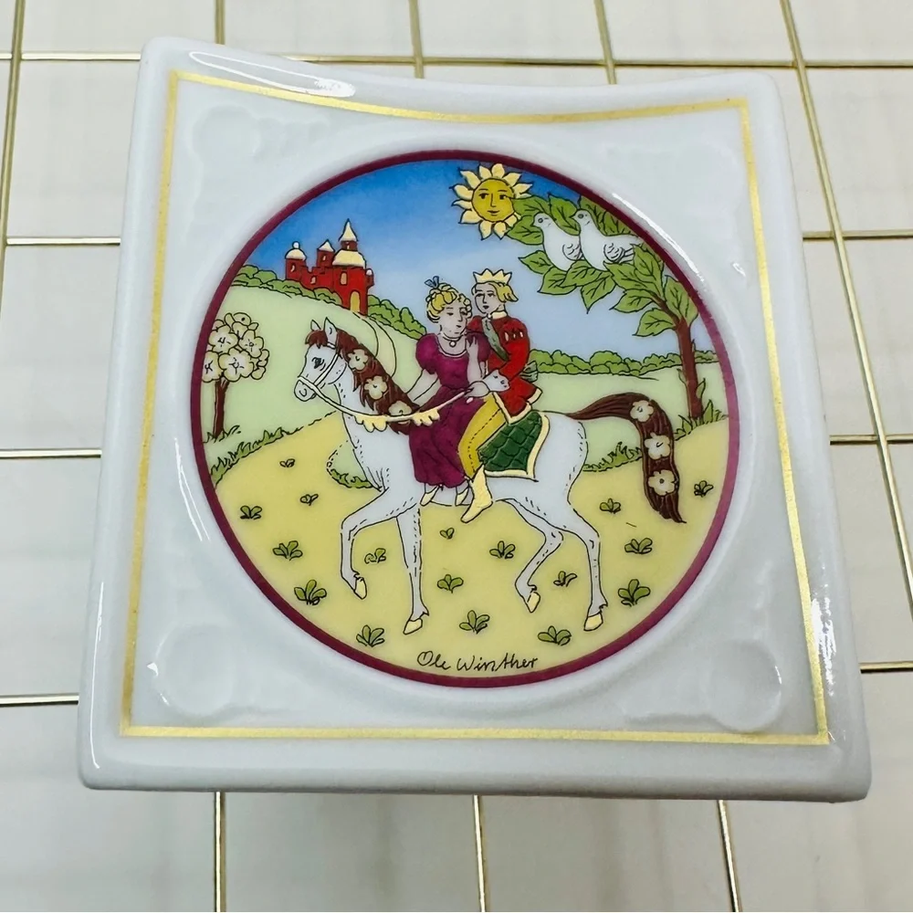Vintage 2002 Hutschenruther Christmas Tablelight Porcelain Votive Candle Holder